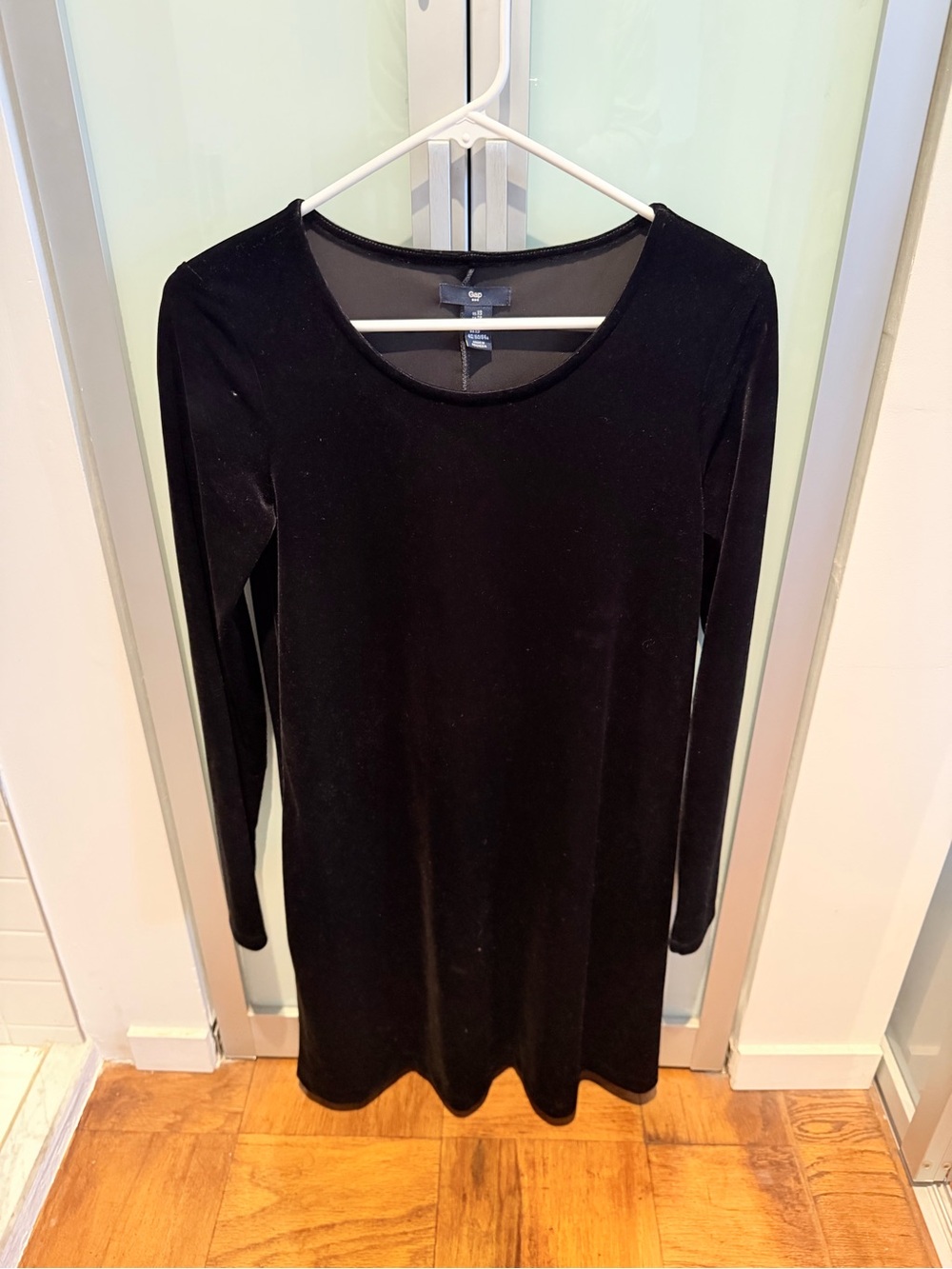 GAP Black Long-Sleeve Velvet Scoop Dress